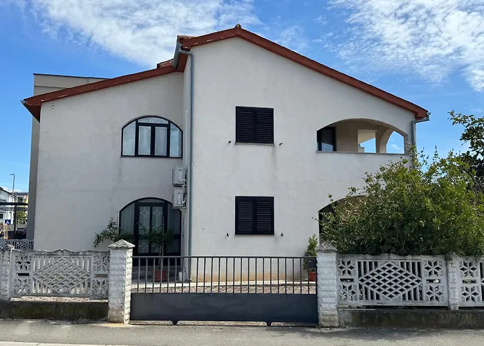 Apartman Cloud9 By Nina *